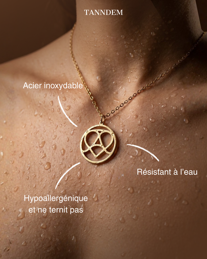 Collier Initiales Entrelacées – Chaque initiale, une histoire